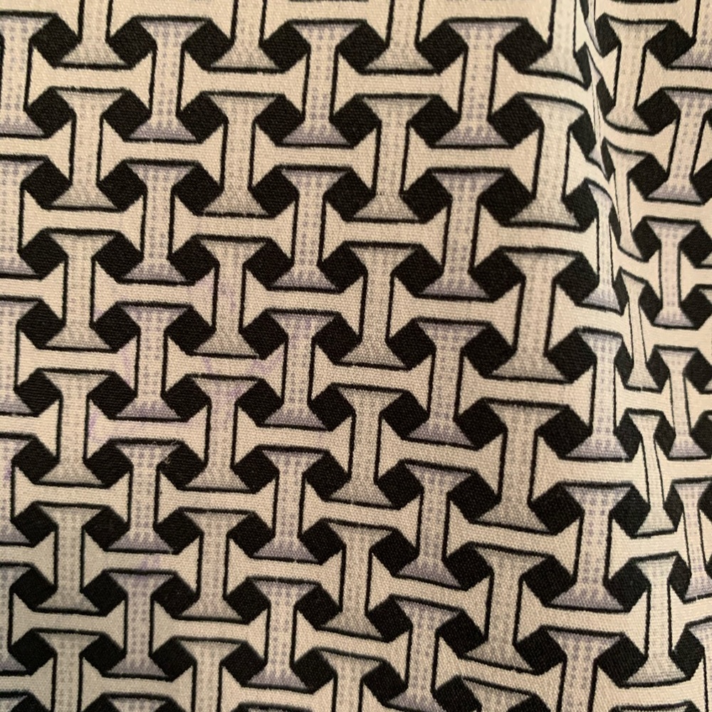 Plus size work blouse - Picture 2 of 3